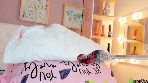  Juliana  online show from 01.05.26