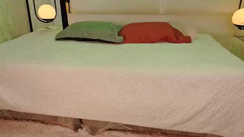 junecollins online show from 03.17.26