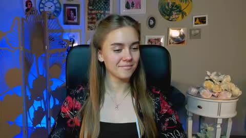 junewoods online show from 11.25.25