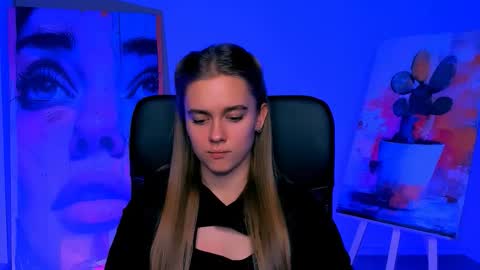 junewoods online show from 12.05.25