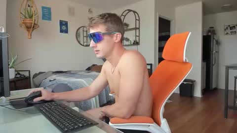 Junior Madison online show from 10.21.25