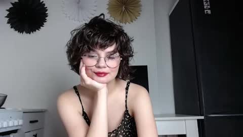 JunneWers online show from 10.21.25