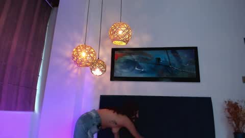 Jupiter Fox online show from 12.17.24