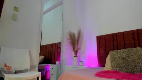 Jupiter Fox online show from 09.22.25