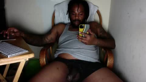 Snapshot of just2real chatting on 12.29.24 Real online show from 12.29.24