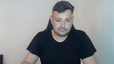 Snapshot of just_a_nice_guy_27 chatting on 04.21.26 Alex online show from 04.21.26