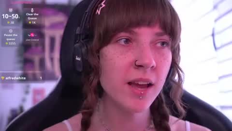 Snapshot of just_busking chatting on 07.14.26 Julia online show from 07.14.26