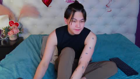 Snapshot of just_gay_ chatting on 02.26.25 just_gay_ online show from 02.26.25