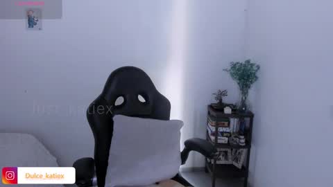 Snapshot of just_katiex chatting on 03.26.26 Sofia online show from 03.26.26