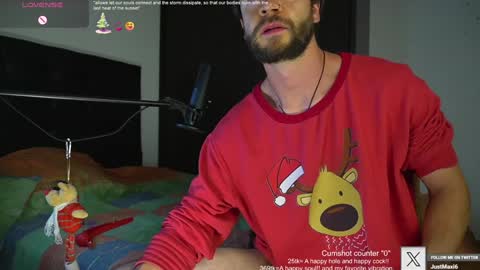 Snapshot of just_your_dreamboy chatting on 12.20.24 Maxi online show from 12.20.24