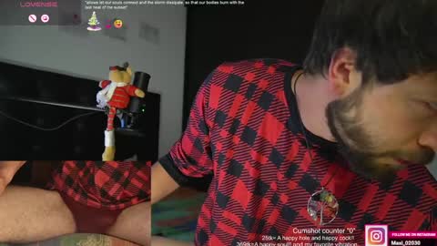 Snapshot of just_your_dreamboy chatting on 12.21.24 Maxi online show from 12.21.24