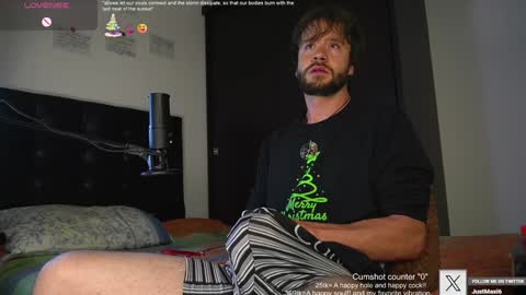 Snapshot of just_your_dreamboy chatting on 01.09.25 Maxi online show from 01.09.25