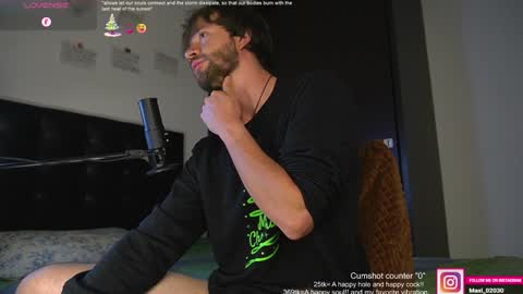 Snapshot of just_your_dreamboy chatting on 01.22.25 Maxi online show from 01.22.25