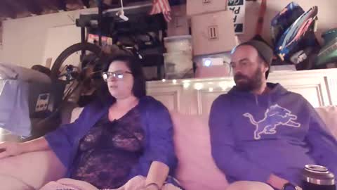 Snapshot of justabowiegirl chatting on 11.18.25 Bowie Jester online show from 11.18.25