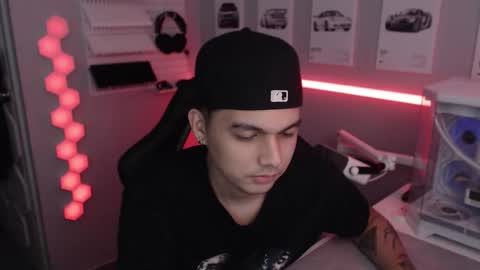 Snapshot of justagamerxxx chatting on 12.20.25 Rhys online show from 12.20.25