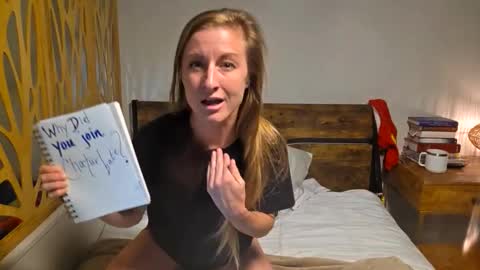 Ella Mae online show from 03.10.26