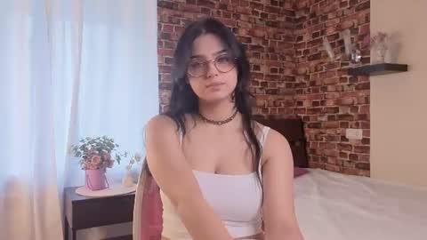Holly online show from 08.09.26