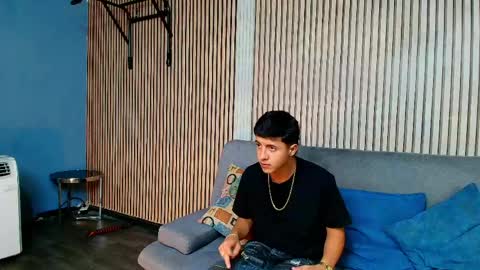 Snapshot of justin_ortiz chatting on 05.29.26 Justin Ortiz online show from 05.29.26