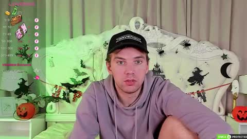 Arthur online show from 10.31.25