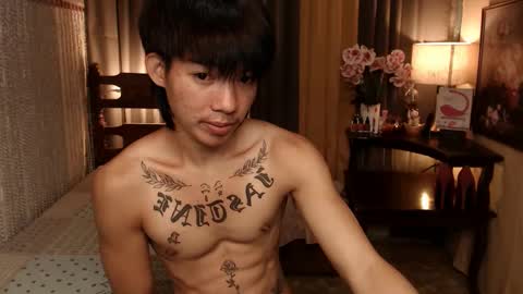 Snapshot of justine_hunk chatting on 12.22.24 justine_hunk online show from 12.22.24
