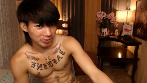 Snapshot of justine_hunk chatting on 12.24.24 justine_hunk online show from 12.24.24