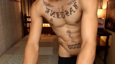 Snapshot of justine_hunk chatting on 12.29.24 justine_hunk online show from 12.29.24