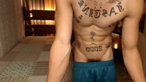 Snapshot of justine_hunk chatting on 01.03.25 justine_hunk online show from 01.03.25