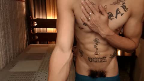 Snapshot of justine_hunk chatting on 02.03.25 justine_hunk online show from 02.03.25