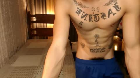 Snapshot of justine_hunk chatting on 02.23.25 justine_hunk online show from 02.23.25