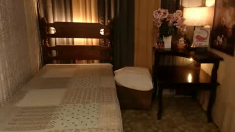 Snapshot of justine_hunk chatting on 02.26.25 justine_hunk online show from 02.26.25