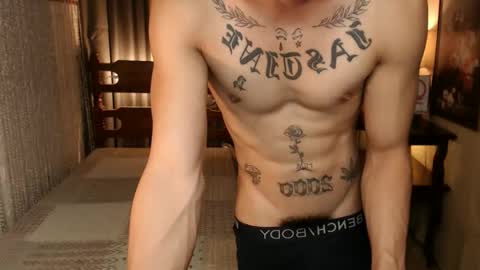 Snapshot of justine_hunk chatting on 02.28.25 justine_hunk online show from 02.28.25