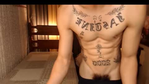 Snapshot of justine_hunk chatting on 03.03.25 justine_hunk online show from 03.03.25