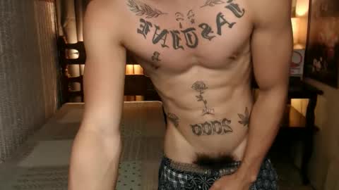 Snapshot of justine_hunk chatting on 03.08.25 justine_hunk online show from 03.08.25
