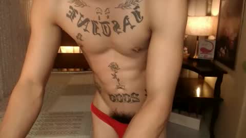 Snapshot of justine_hunk chatting on 10.18.25 justine_hunk online show from 10.18.25