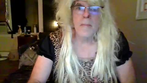 justinefox online show from 10.25.25