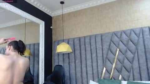 Justine online show from 09.09.25