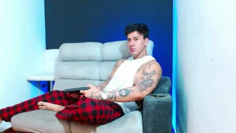 justinfuller_31 online show from 04.12.26