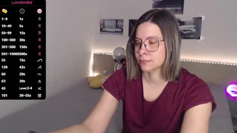 Julie online show from 02.04.26