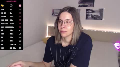 Julie online show from 04.10.26