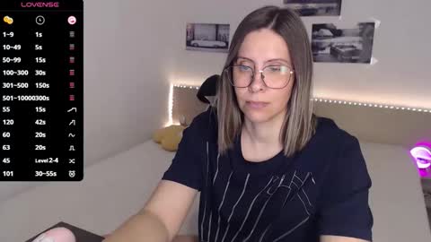 Julie online show from 04.28.26