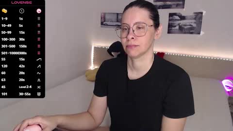 Julie online show from 04.30.26