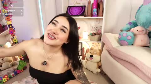Snapshot of justonecute chatting on 04.30.26 Emy online show from 04.30.26