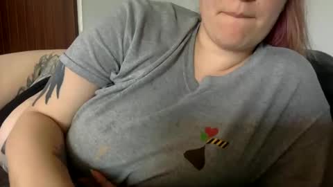 Snapshot of justpaige92 chatting on 12.21.24 Justbrean92 online show from 12.21.24