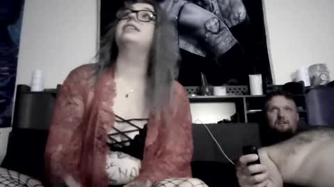 Snapshot of justthejohnsons chatting on 09.24.25 justthejohnsons online show from 09.24.25