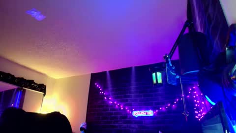 Eetantungfuk Mias online show from 12.09.24