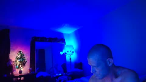 Eetantungfuk Mias online show from 12.22.24