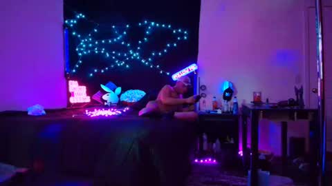 Eetantungfuk Mias online show from 02.11.25