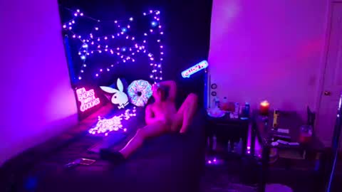 Eetantungfuk Mias online show from 02.12.25