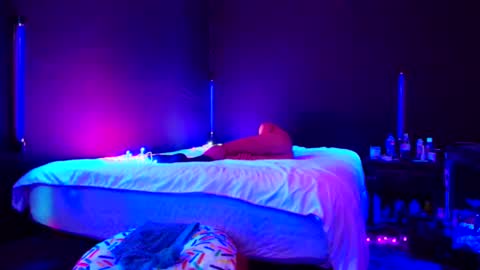 Eetantungfuk Mias online show from 02.16.25