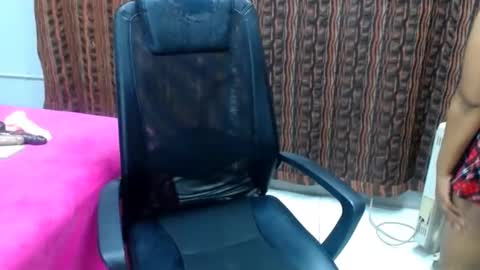 jusybee online show from 04.15.26